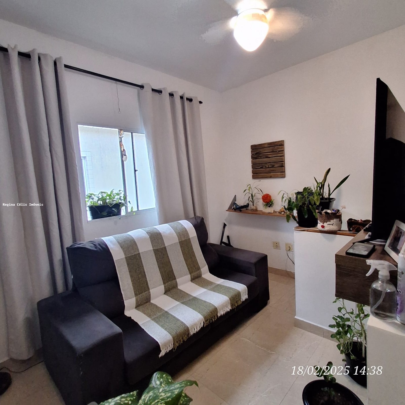 Casa à venda com 2 quartos, 1 banheiro, 1 vaga e 52m² no Melvi, Praia Grande — foto principal