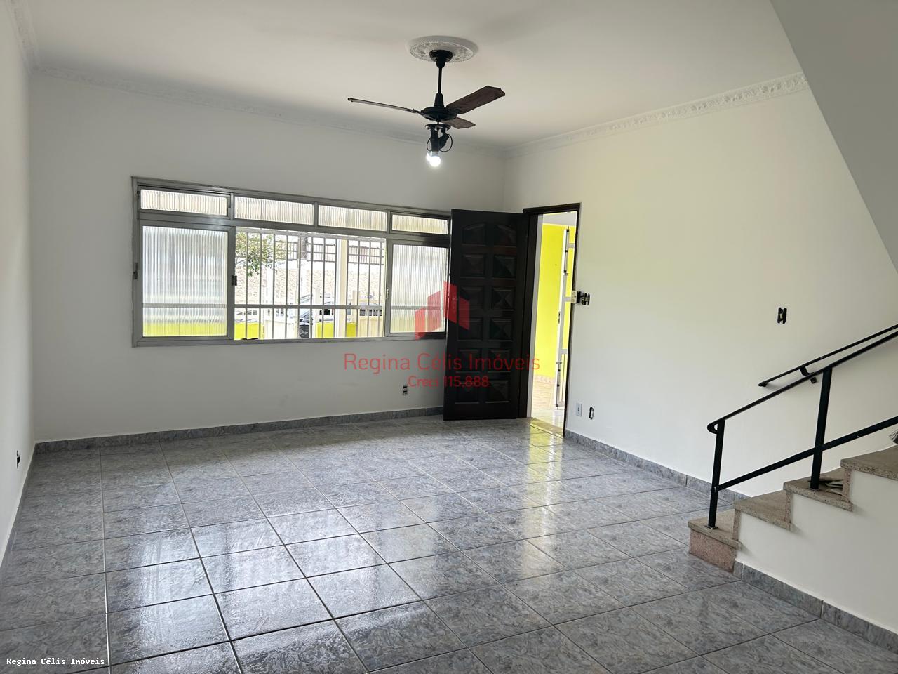 Casa à venda com 3 quartos, 2 banheiros, 2 vagas e 180m² no Vila Cascatinha, São Vicente — foto principal