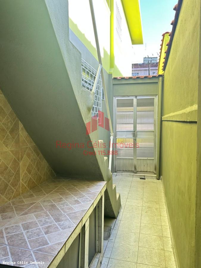 Casa à venda com 3 quartos, 2 banheiros, 2 vagas e 180m² no Vila Cascatinha, São Vicente (SP) — foto 8 de 27
